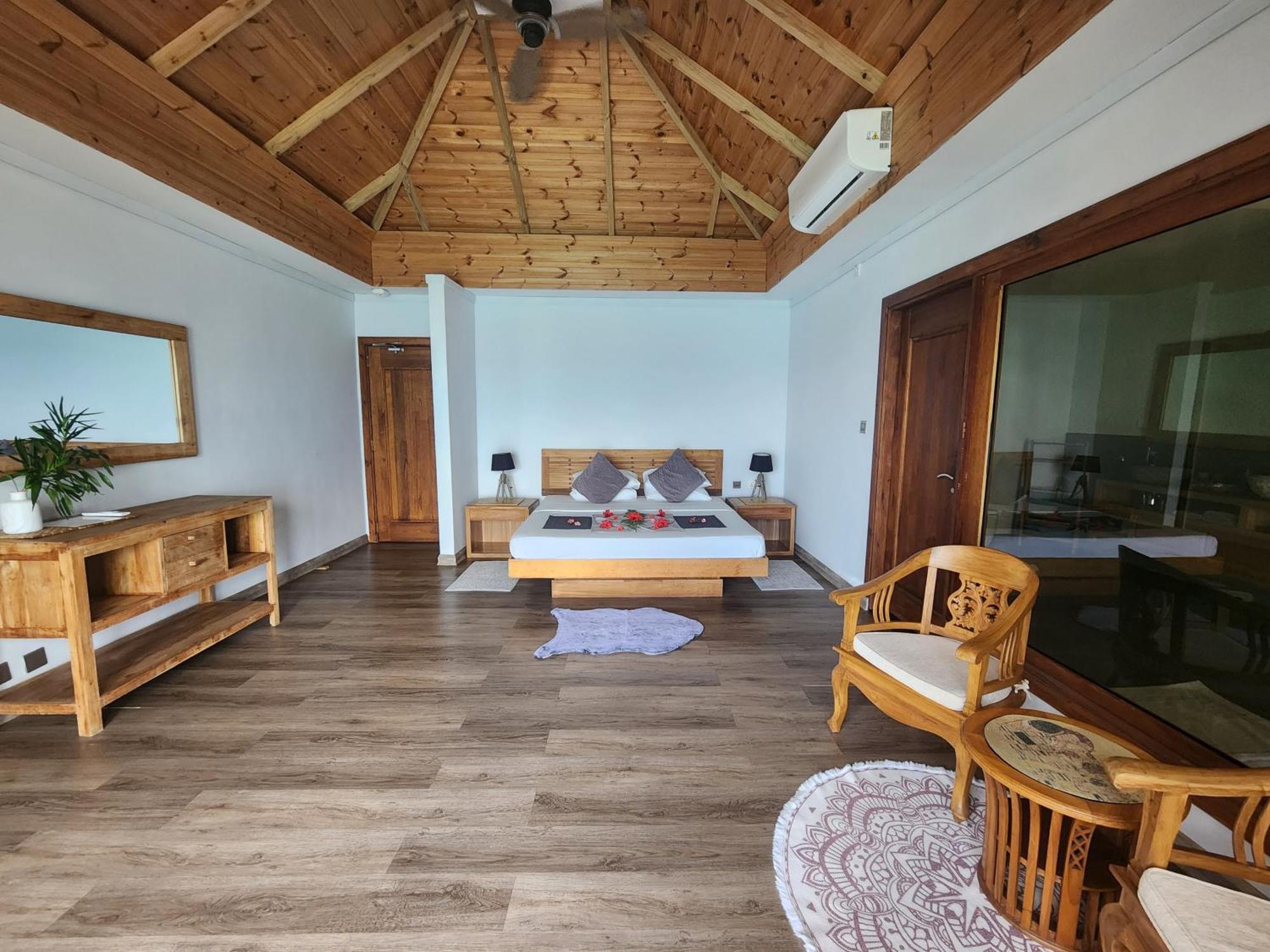Marquise & Infinity Villas *